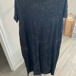 Time and Tru Black Tie-Dye Midi Dress